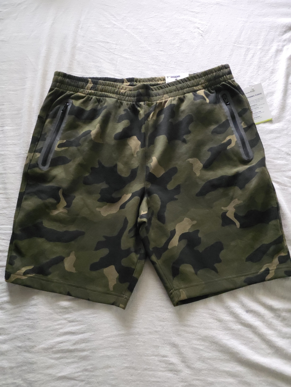 Dynamic Fleece Jogger Shorts 9-inch inseam Men's Large Army Camouflage Old Navy